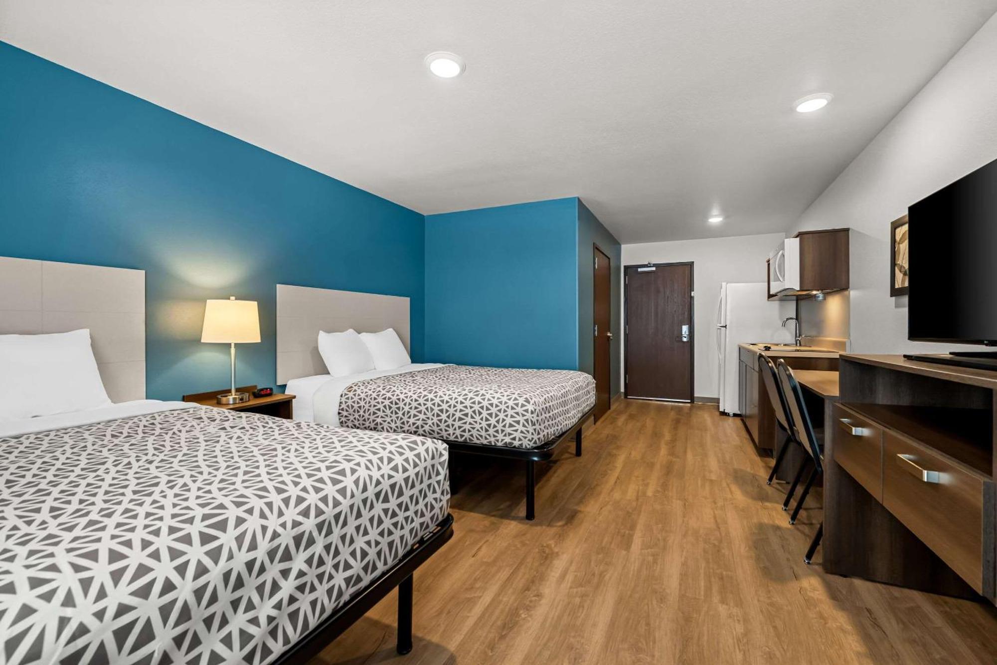 Woodspring Suites Loves Park - Rockford Bagian luar foto